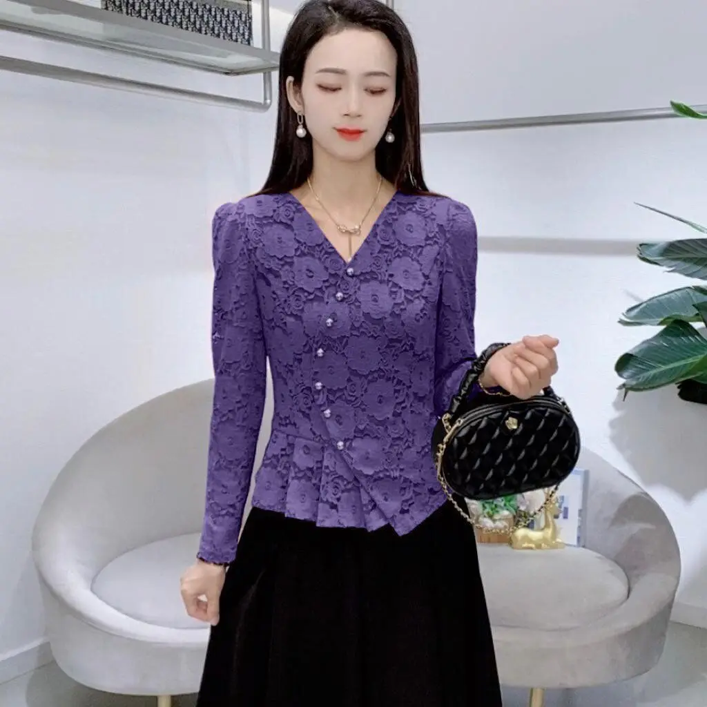 Fashionable Autumn New Style Anti-aging Long Sleeved Versatile Lace Shirt Stylish T-shirt Base Top - Image 6