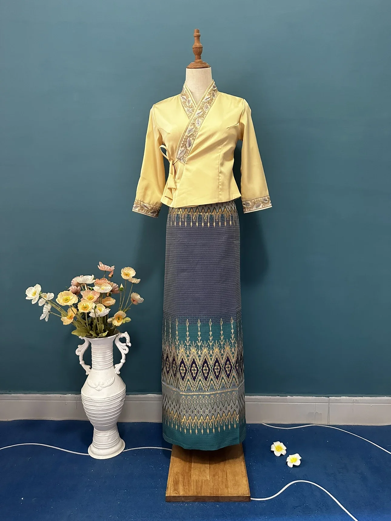 2025 Summer Traditional Dai Ethnic Thai Clothes Women's Blouse and Long Skirt Set for Daily Wear Traditional Vietnamese Dress - Image 27
