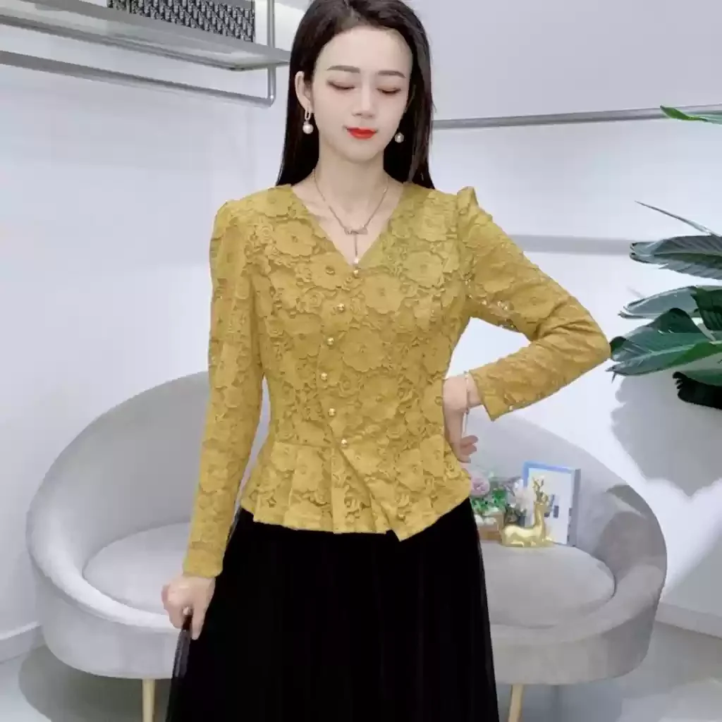 Fashionable Autumn New Style Anti-aging Long Sleeved Versatile Lace Shirt Stylish T-shirt Base Top - Image 2